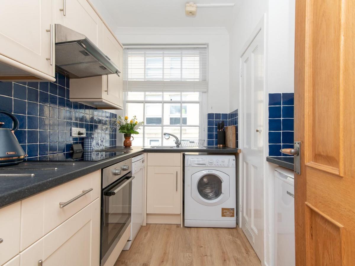 Pass The Keys Stylish 2 Bed Central Bath Apartment With Parking Exterior photo